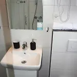 Gaestehaus Mira Πανδοχείο